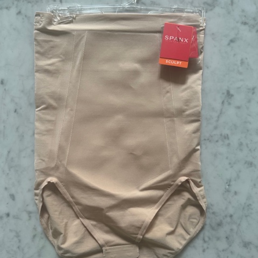 NEW SPANX SCUPT HIGH WAISTED BRIEF